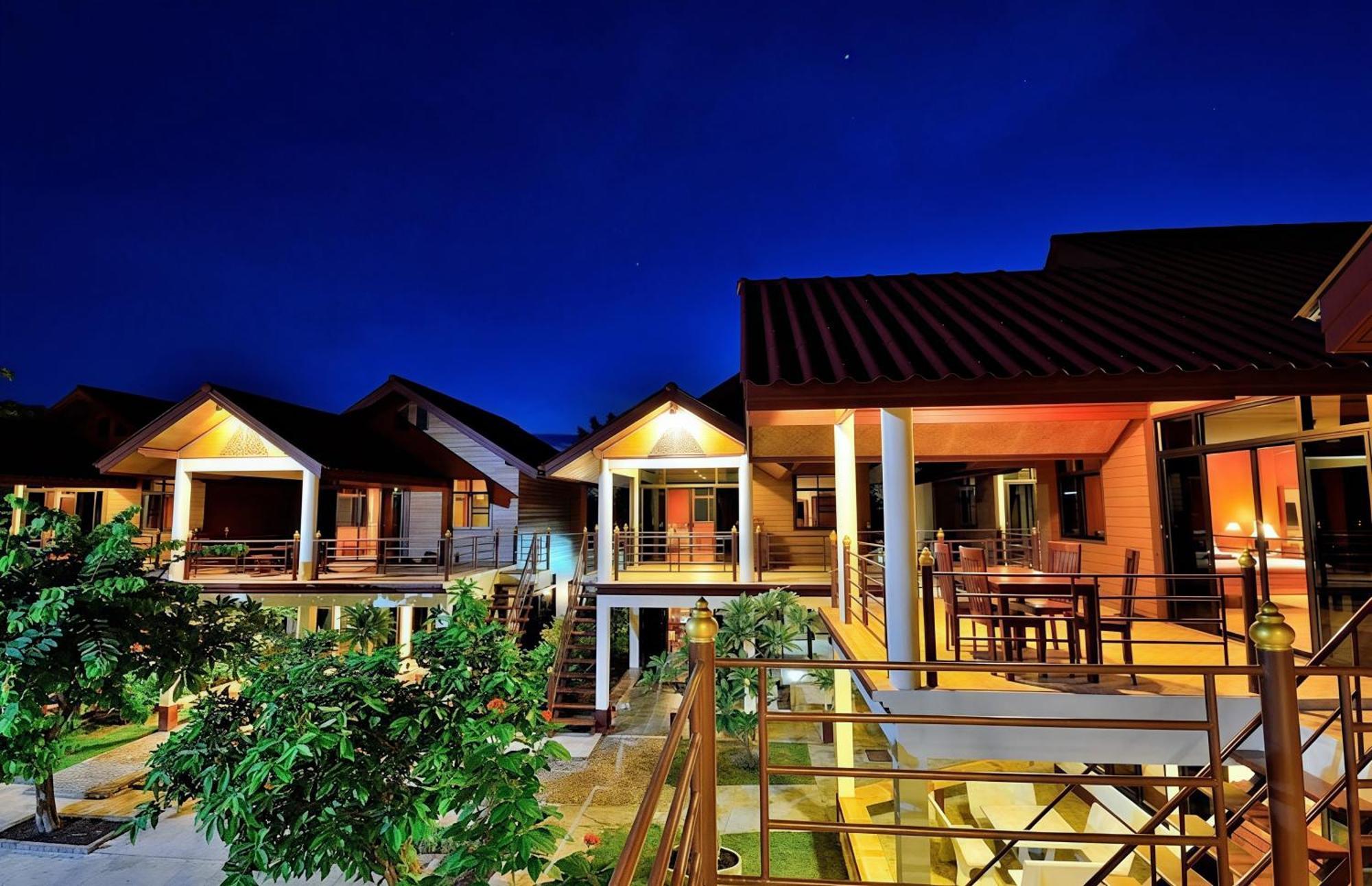 Avila Resort Pattaya Jomtien Beach Exterior photo
