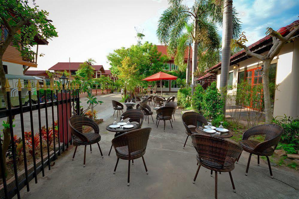 Avila Resort Pattaya Jomtien Beach Exterior photo
