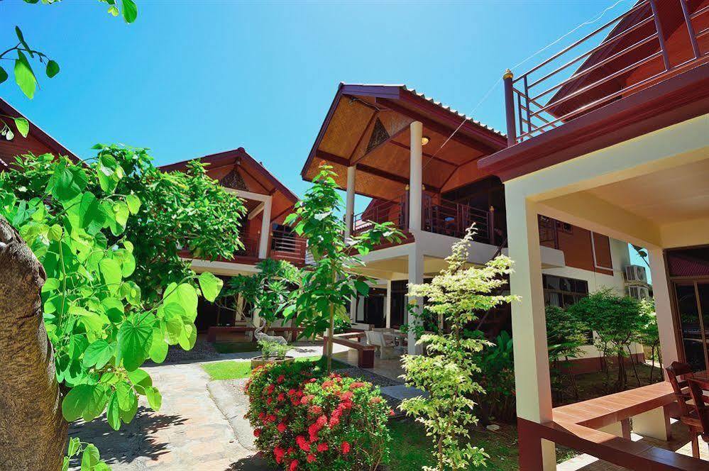 Avila Resort Pattaya Jomtien Beach Exterior photo